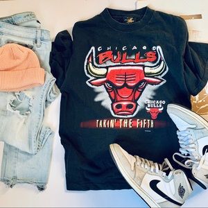 Vtg Vintage Bulls t shirt roughly 90s
